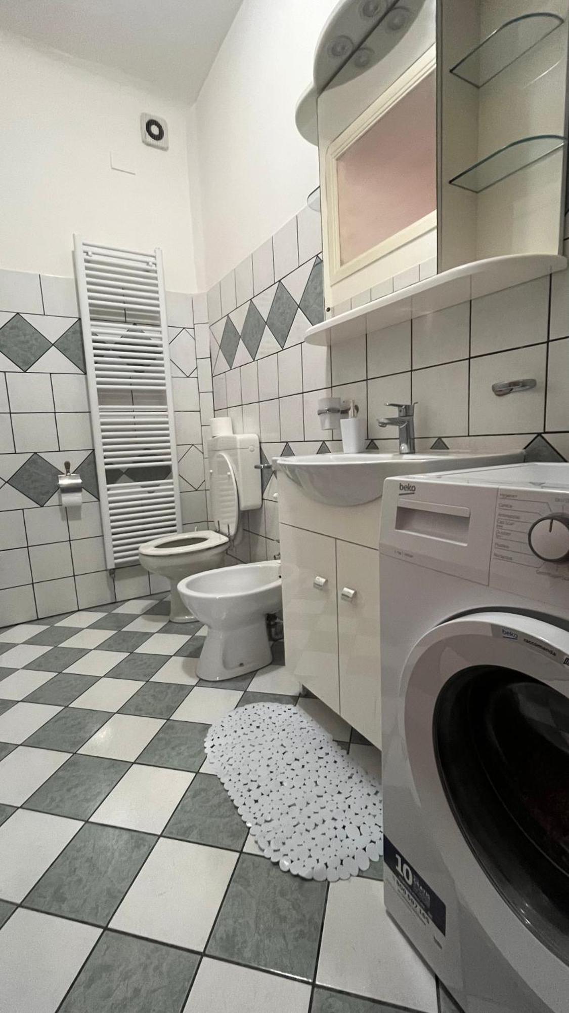 Apartment City Center Триест Экстерьер фото