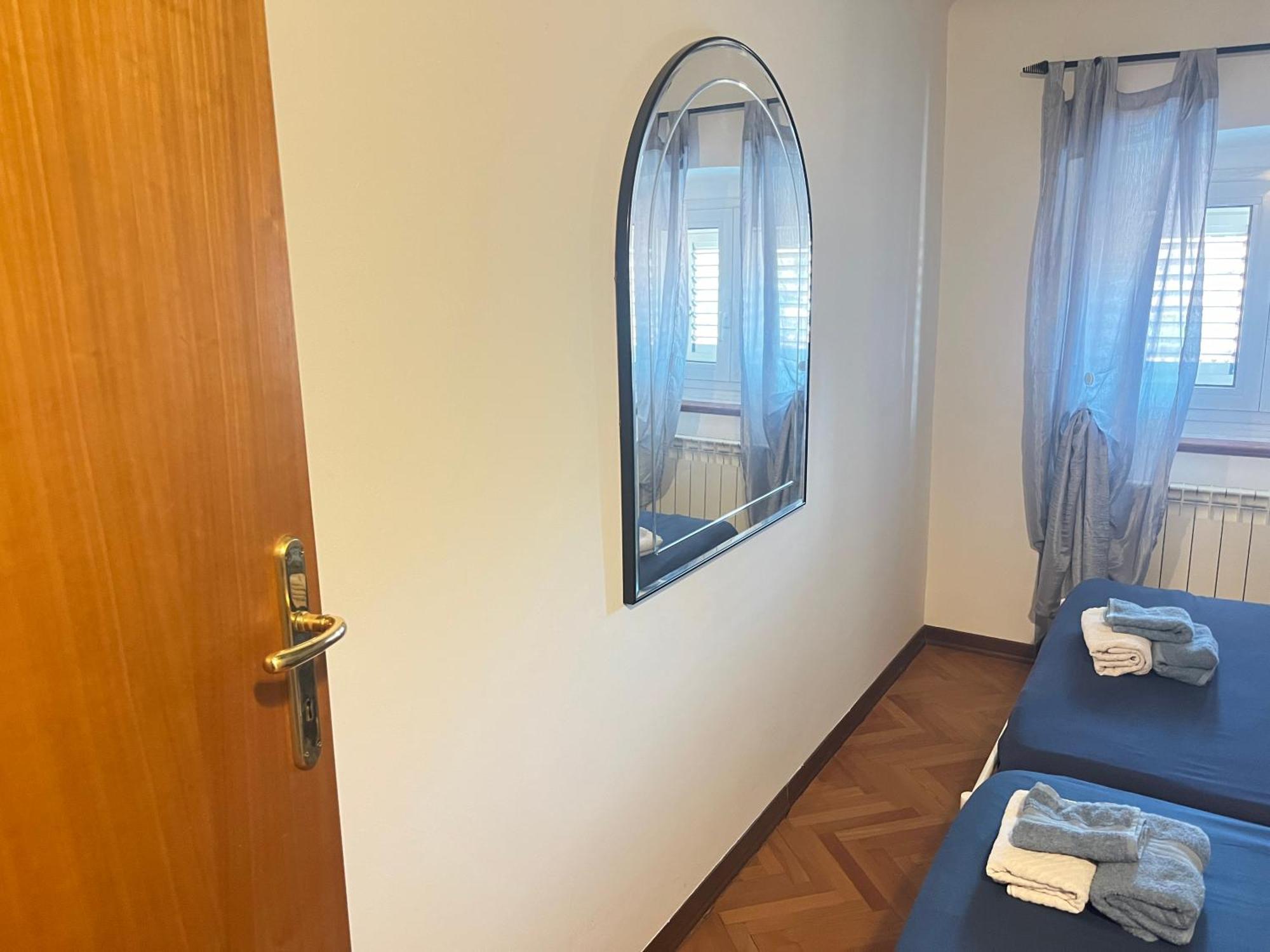 Apartment City Center Триест Экстерьер фото